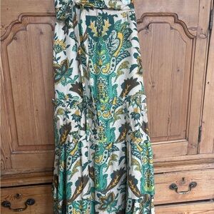 A loves a Floral Maxi Dress with Green and Yellow Pattern size medium.